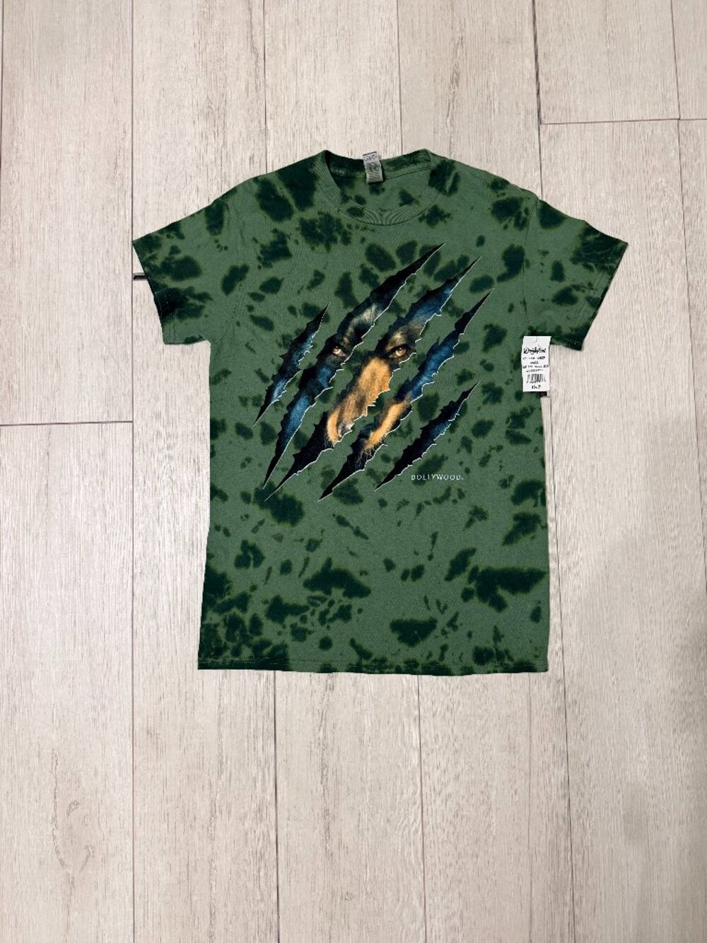 Dollywood Big Bear Mountain Slalom Graphic T-Shirt Green Tie Dye Small NWT